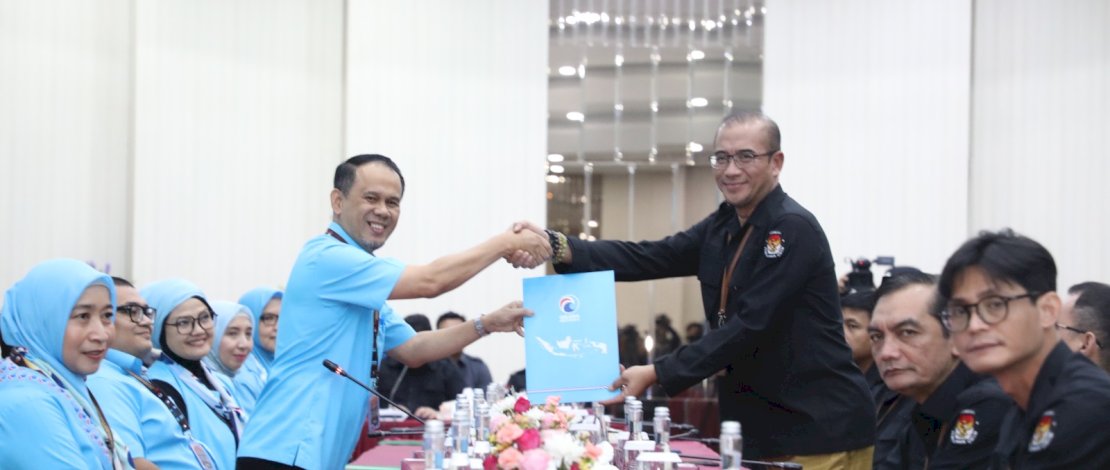 Partai Gelora Daftarkan 15.587 Bacaleg di Semua Tingkatan Dapil dari Pusat dan Daerah Se-Indonesia Partai Gelora Daftarkan 15.587 Bacaleg di Semua Tingkatan Dapil dari Pusat dan Daerah Se-Indonesia