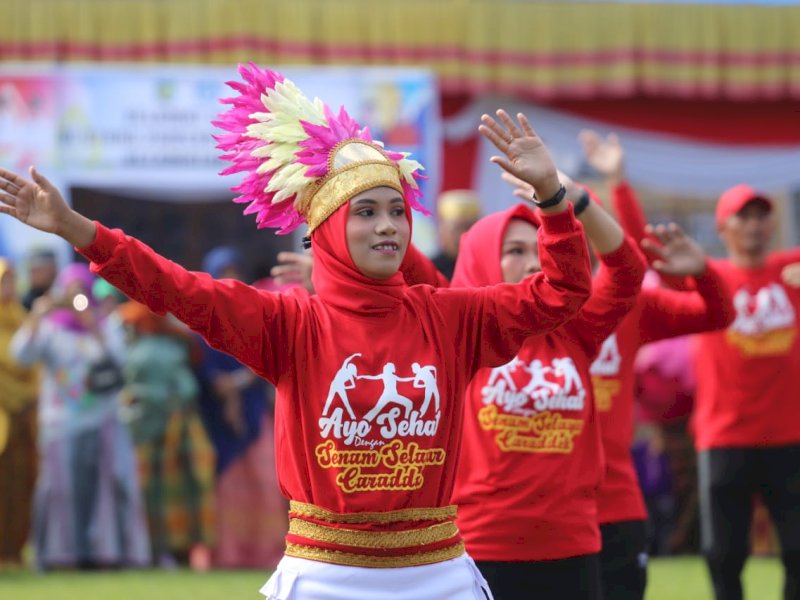 Wabup Selayar Launching Senam Selayar Caraddek