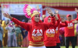 Wabup Selayar Launching Senam Selayar Caraddek