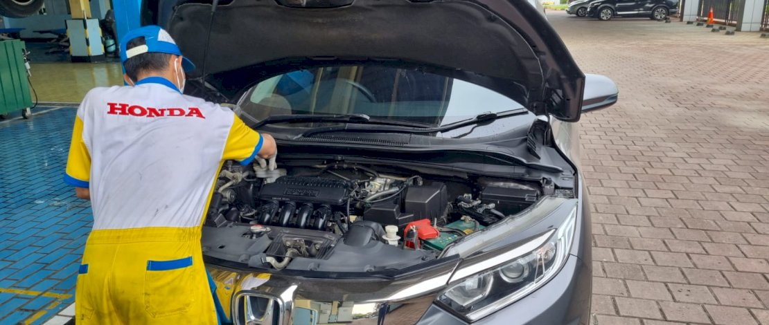 Dealer kedua mobil bekas Honda/ist. 