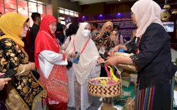 HUT Dekranas ke-43, Naoemi Octarina Perkenalkan Produk Unggulan Pemprov Sulsel