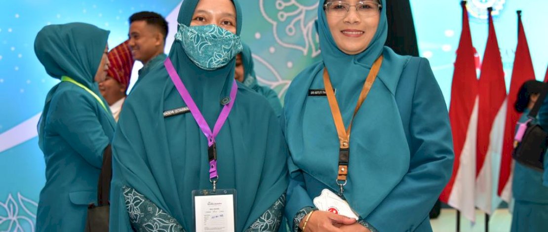 Penjabat Ketua TP PKK Takalar, Sri Astuti Thamrin, bersama para pengurusnya menghadiri peringatan Hari Kesatuan Gerak (HKG) PKK ke-51 di Medan, Rabu, 17 Mei 2023.