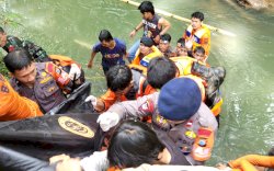 Dilaporkan Hilang, Nenek Daiyang Ditemukan Tak Bernyawa oleh Tim SAR Gabungan di Aliran Sungai 