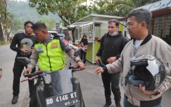Rudenim Makassar Tertibkan Pengungsi yang Kendarai Motor Tanpa SIM