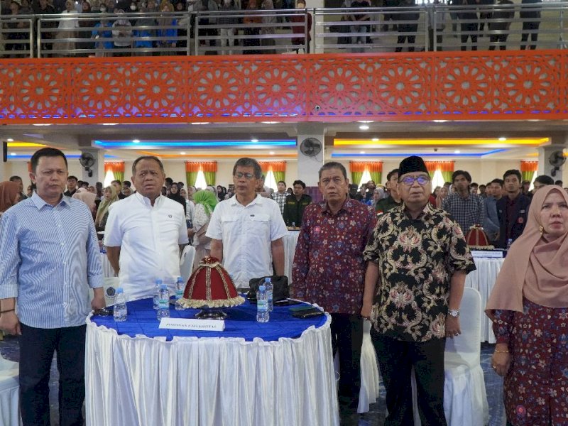 Gelar Ngaji Kebangsaan, BEM FISIP Unismuh Makassar Hadirkan Pengamat Politik Rocky Gerung