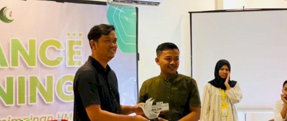 Badko HMI Sulawesi Selatan dan Barat secara khusus mengundang dr Fadli Ananda SpOg MKes, untuk membawakan materi pada advance training (LK-III), yang dilaksanakan di Grand Sayang Park, Makassar, Selasa, 23 Mei 2023. Badko HMI Sulawesi Selatan dan Barat secara khusus mengundang dr Fadli Ananda SpOg MKes, untuk membawakan materi pada advance training (LK-III), yang dilaksanakan di Grand Sayang Park, Makassar, Selasa, 23 Mei 2023.