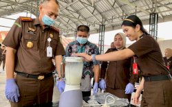 Kejari Bone Musnahkan Barang Bukti Narkoba 128 Gram