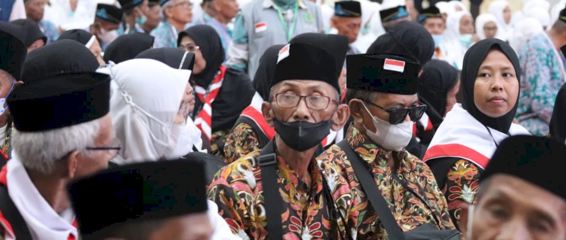 Sebanyak 109 orang Jemaah Calon Haji (JCH) Kabupaten Kepulauan Selayar yang tergabung dalam Kelompok Terbang (Kloter) 2 Embarkasi Makassar, masuk Asrama Haji Sudiang, malam tadi, Selasa, 23 Mei 2023.