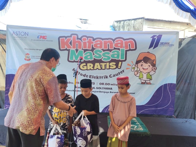 Khitanan Massal Gratis Dan Beberapa Kegiatan Sosial Perayaan HUT ASTON Makassar yang ke 11 Tahun