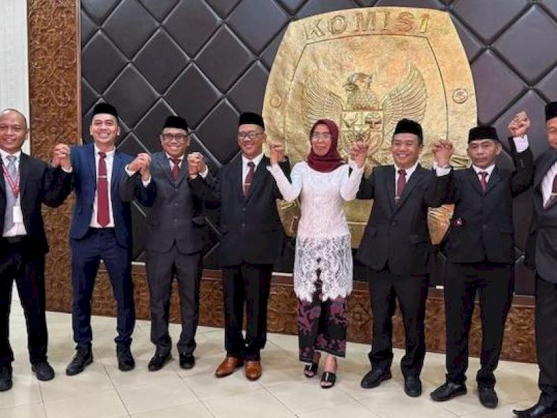 Selamat! Hasbullah Resmi Jabat Ketua KPU Sulsel