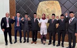 Selamat! Hasbullah Resmi Jabat Ketua KPU Sulsel