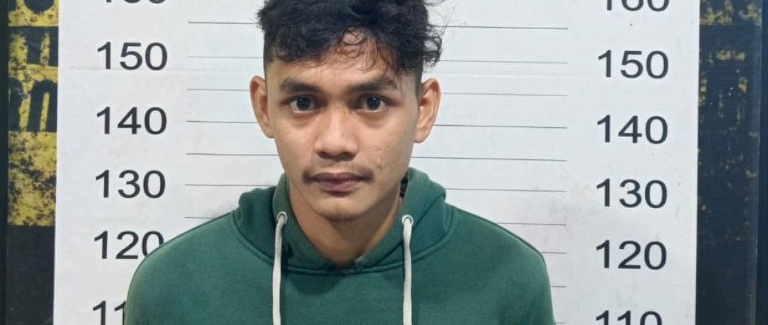 Pelaku Sharman berhasil diamankan pihak kepolisian setelah melakukan melukai temannya yang sering ditemani pesta miras. Pelaku Sharman berhasil diamankan pihak kepolisian setelah melakukan melukai temannya yang sering ditemani pesta miras.