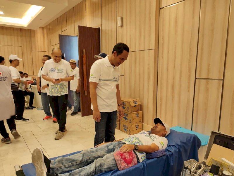 Insan Pegadaian Makassar Ramai-ramai Donor Bantu Cukupi Stok Darah PMI