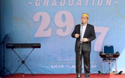 Danny Pomanto Hadiri Penamatan Putri Bungsunya di SMAN 17 Makassar