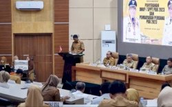 Taufan Pawe Ingatkan SKPD Selesaikan Target Penerimaan PAD Tepat Waktu