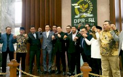 Dukung Pemilu Terbuka, Delapan Fraksi DPR-RI Teriak 'Terbuka Yes, Tertutup No'