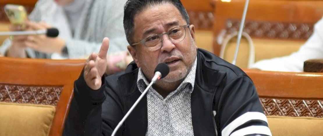 DPR Minta Menparekraf Tepis Berita Wisatawan Asing Nakal