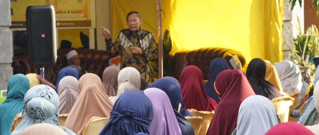 Warga Desa Sunggumanai dan Desa Panaikang, Kecamatan Pattallassang, Kabupaten Gowa, menerima kunjungan Anggota DPR RI, Hamka B Kady, Kamis, 1 Juni 2023. Warga Desa Sunggumanai dan Desa Panaikang, Kecamatan Pattallassang, Kabupaten Gowa, menerima kunjungan Anggota DPR RI, Hamka B Kady, Kamis, 1 Juni 2023.