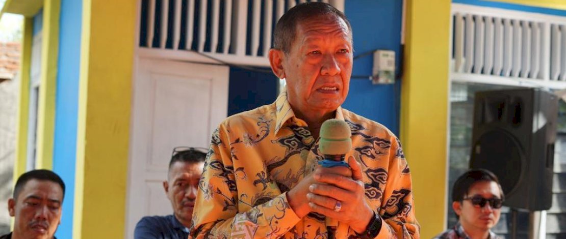 Hamka B Kady saat meninjau Pamsimas di Kelurahan Manggala, Kecamatan Manggala, Kota Makassar, belum lama ini.