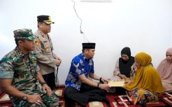 Sampaikan Bela Sungkawa, Adnan Kunjungi Keluarga Korban Pembusuran