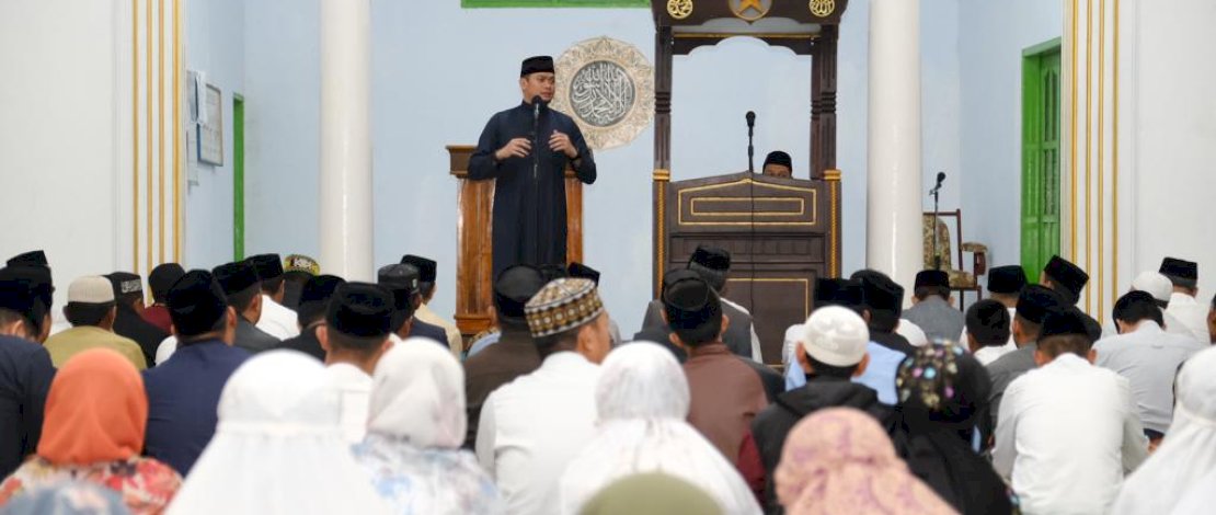 Hari Kedua Tarawih Keliling, Bupati Adnan Sampaikan Program Prioritas Pemkab Gowa