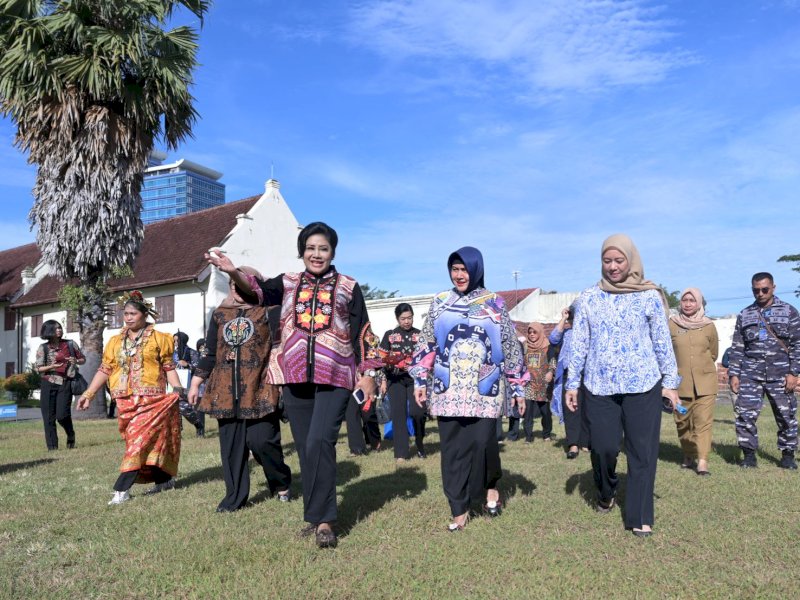 Ketua TP PKK Kota Makassar Sambut Kunjungan Istri Delegasi 36 Negara MNEK 2023 di Benteng Rotterdam