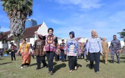 Ketua TP PKK Kota Makassar Sambut Kunjungan Istri Delegasi 36 Negara MNEK 2023 di Benteng Rotterdam