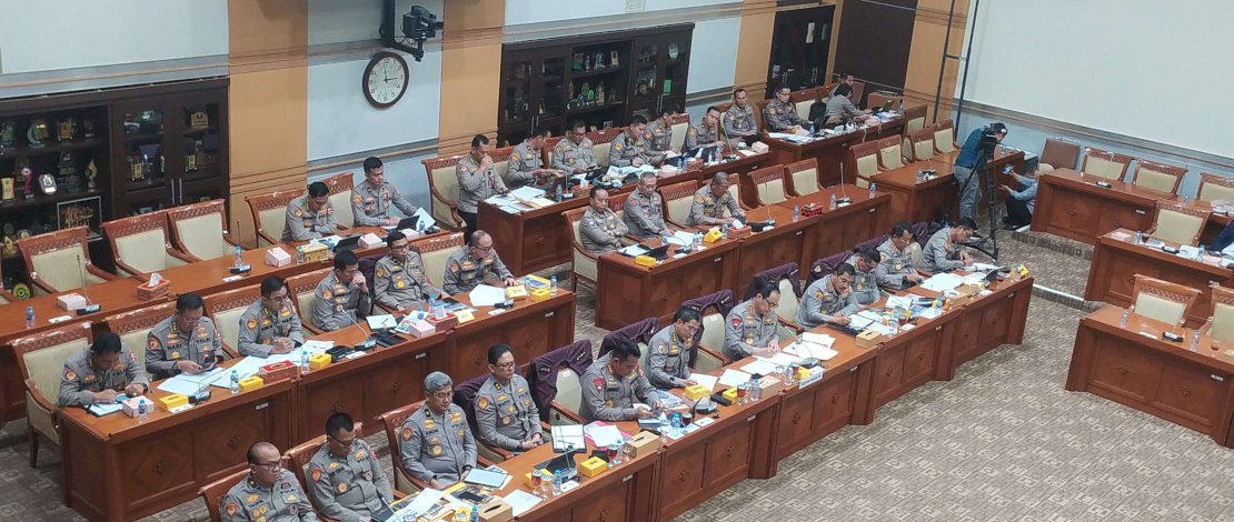 Rapat Kerja Komisi III DPR RI dengan Wakapolri, Senin, 5 Juni 2023.