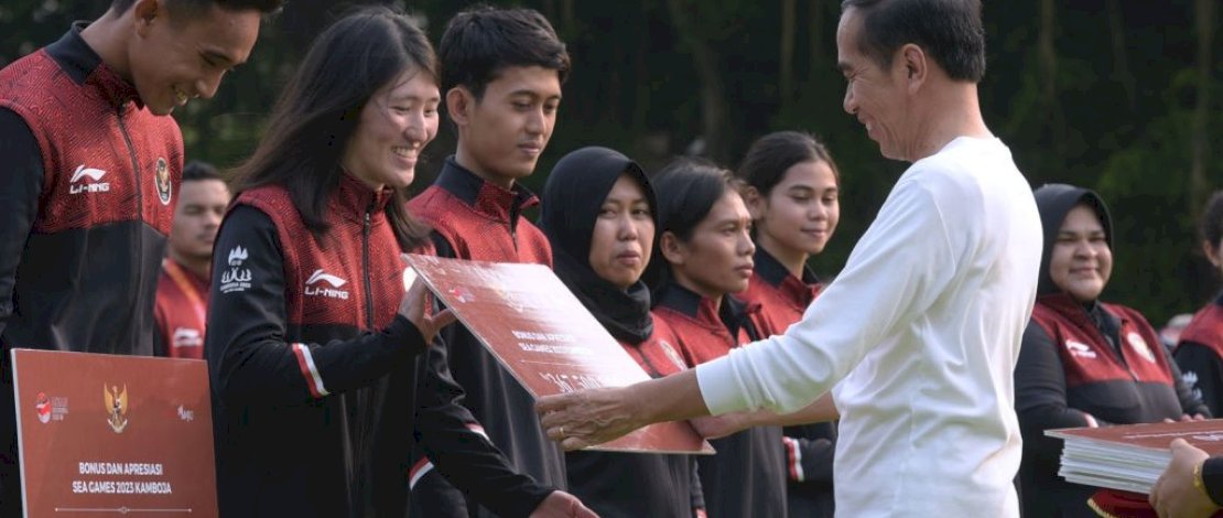 Presiden Jokowi Bagi-bagi Bonus ke Atlet Peraih Medali di Sea Games Kaboja