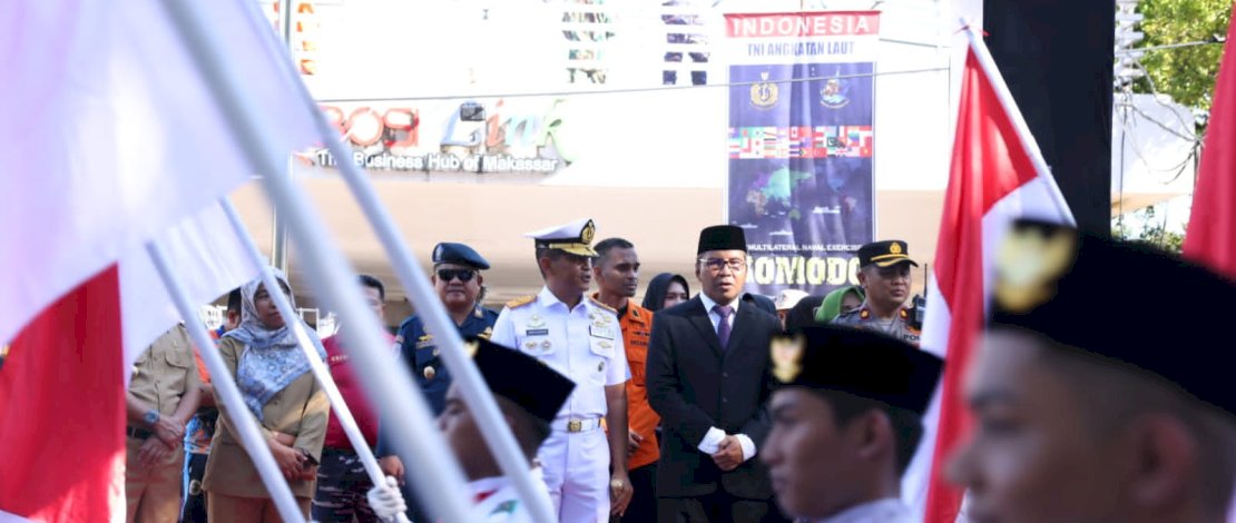 Wali Kota Makassar Moh Ramdhan Pomanto bersama Danlantamal VI Brigadir Jenderal TNI Amir Kasman melepas peserta City Parade di titik start Jalan Ahmad Yani, Selasa, 6 Juni 2023 kemarin.