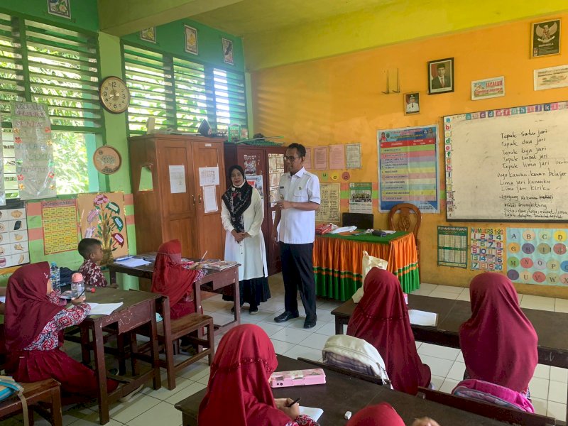 Pastikan Pelayanan Berjalan Baik, Pj Bupati Takalar Sidak Sekolah dan Rumah Sakit 