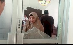 Kaca Pecah, Rapat Komunikasi Pimpinan DPRD dan TAPD Bone Ricuh