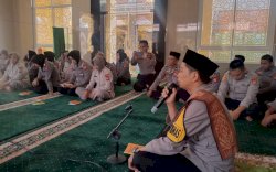 Kamis Ibadah, Personil Polres Gowa Gelar Kegiatan Pencerahan Qalbu