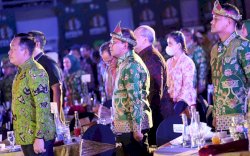 Danny Pomanto Bangun Silaturahmi dengan Wali Kota di Gala Dinner HUT ke 23 APEKSI Palembang