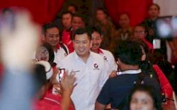 Ketum Perindo Kunjungi Markas PDI-P Jajaki Kerjasama Politik, Hary Tanoe Acungkan Jempol