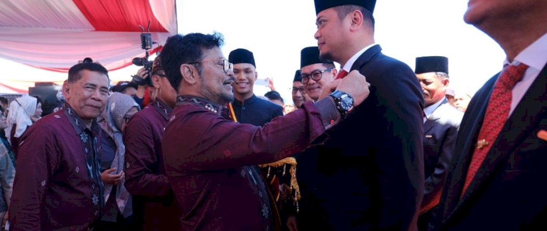 Bupati Gowa Persembahkan Tanda Kehormatan Satyalancana Wira Karya untuk Seluruh Petani