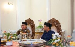 Halal Bi Halal Gubernur Sulsel, Taufan Pawe Bersama Istrinya Hadir Langsung