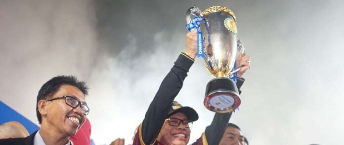 Taufan Pawe Beri Penghargaan untuk Kiper PSM Makassar, Bentuk Kepedulian Putra Parepare yang Berprestasi