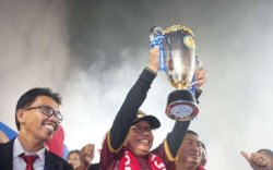 Taufan Pawe Beri Penghargaan untuk Kiper PSM Makassar, Bentuk Kepedulian Putra Parepare yang Berprestasi