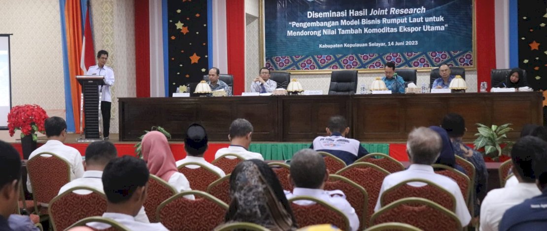 BI Sulsel melakukan diseminasi hasil penelitian bersama terkait pengembangan model bisnis rumput laut untuk mendorong nilai tambah komoditas ekspor utama, di Ruang Pola Kantor Bupati Kepulauan Selayar, Rabu, 14 Juni 2023.