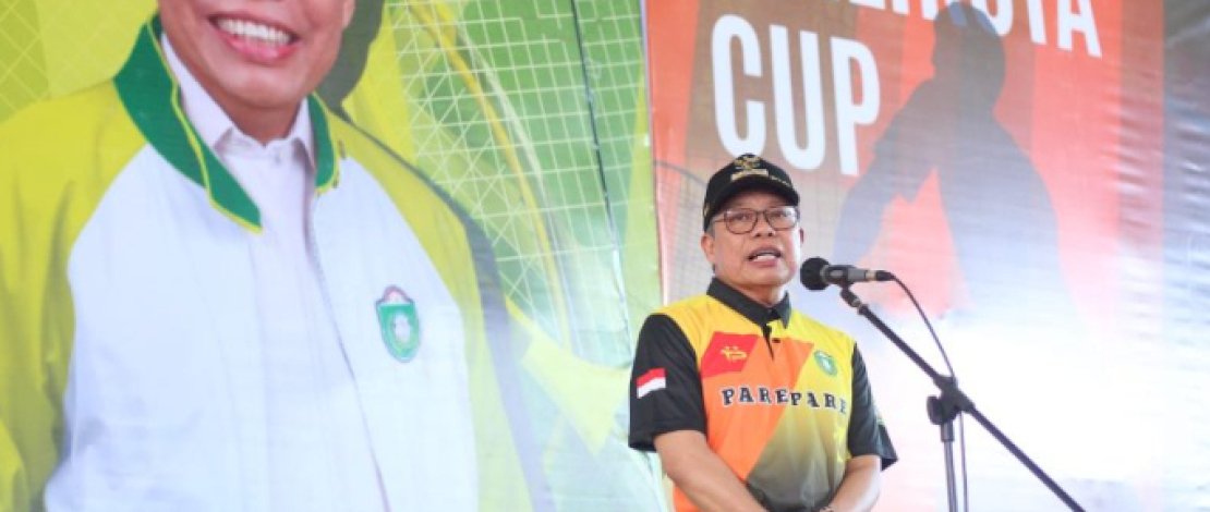 Wali Kota Parepare, Taufan Pawe menutup turnamen Tenis Lapangan Beregu Putra Kejuaraan Walikota Cup 2023, di Lapangan Tenis Rujab Wali Kota Parepare, Minggu (28/5/2023).
