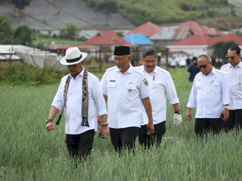 Kunjungi Solok, Mentan SYL Dorong Pengembangan Integrated Farming Kawasan Hortikultura