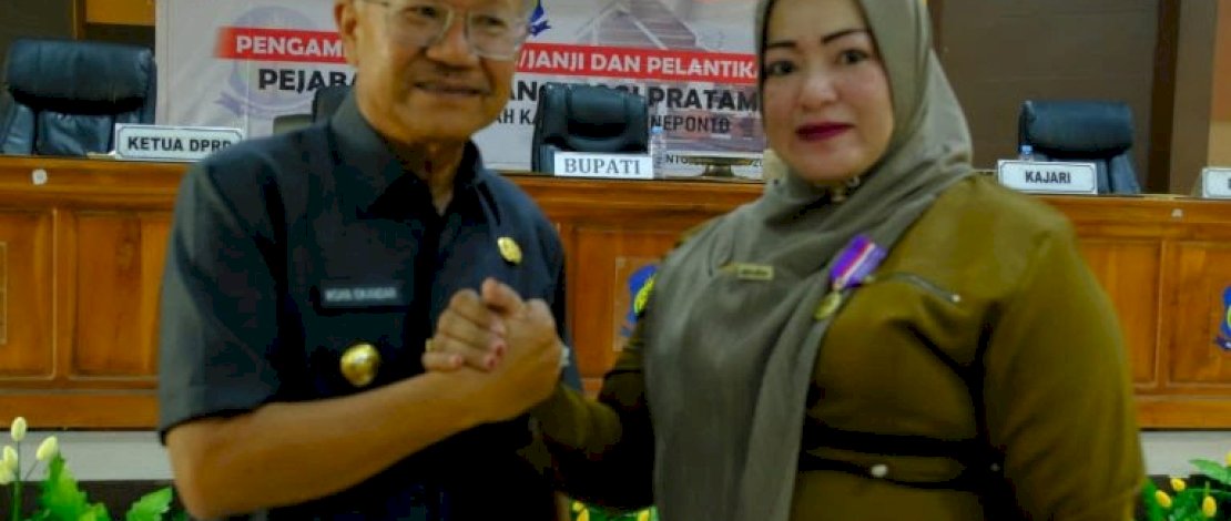 Kepala Desa Tompo Bulu di Kabupaten Jeneponto, Marwiah menerima penghargaan Lencana Desa Mandiri tahun 2022 dari Kementerian Desa Pembangunan Daerah Tertinggal, dan Transmigrasi (Kepmen Desa PDTT).