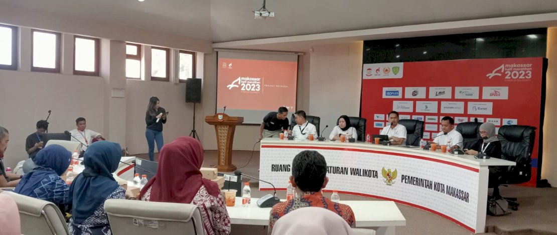 Rapat pelaksanaan Makassar Half Marathon.