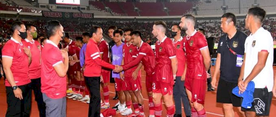 Meski Kalah, Jokowi Sebut Timnas Indonesia Tampil Luar Biasa