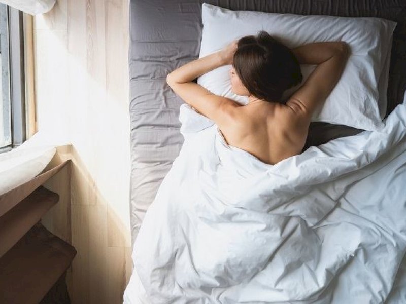Ternyata Tidur Telanjang Banyak Manfaatnya, Termasuk Jaga Kesehatan Sperma