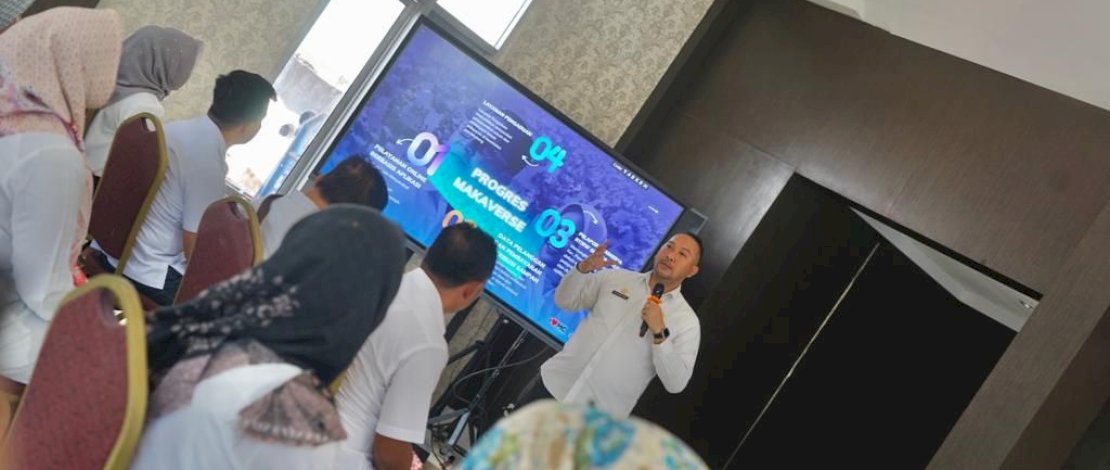 Camat Panakkukang, Kota Makassar, Andi Pangerang Nur Akbar saat memaparkan inovasi yang dilakukan dalam menangani stunting dan inovasi pelayanan publik dihadapan rombangan pemerintah Kota Palembang, Rabu (21/6/2023).