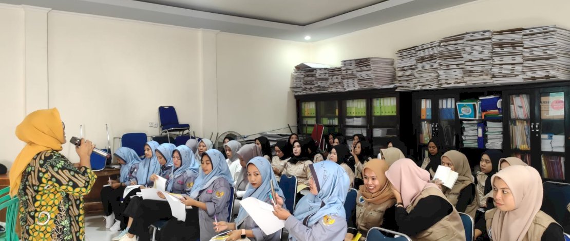 Bimbingan Teknis bagi Kader Pembangunan Manusia (KPM) dari 328 desa yang ada di Kabupaten Bone.  