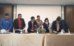 Poltekpar Makassar Tandatangan MoU dengan Care Luxury Hotels & Resorts untuk Program PKN