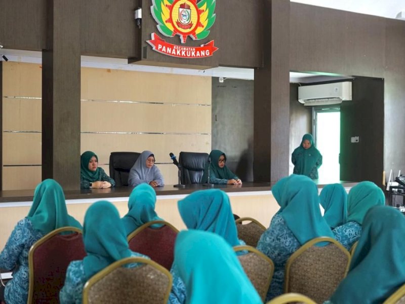 Gelar Pertemuan Bulanan, Ketua TP PKK Kecamatan Panakkukang: Silaturahmi & Perkuat Kekompakan